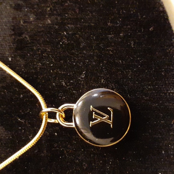 Louis Vuitton Jewelry - Authentic Louis Vuitton 18K Plated Charm Unbranded Chain